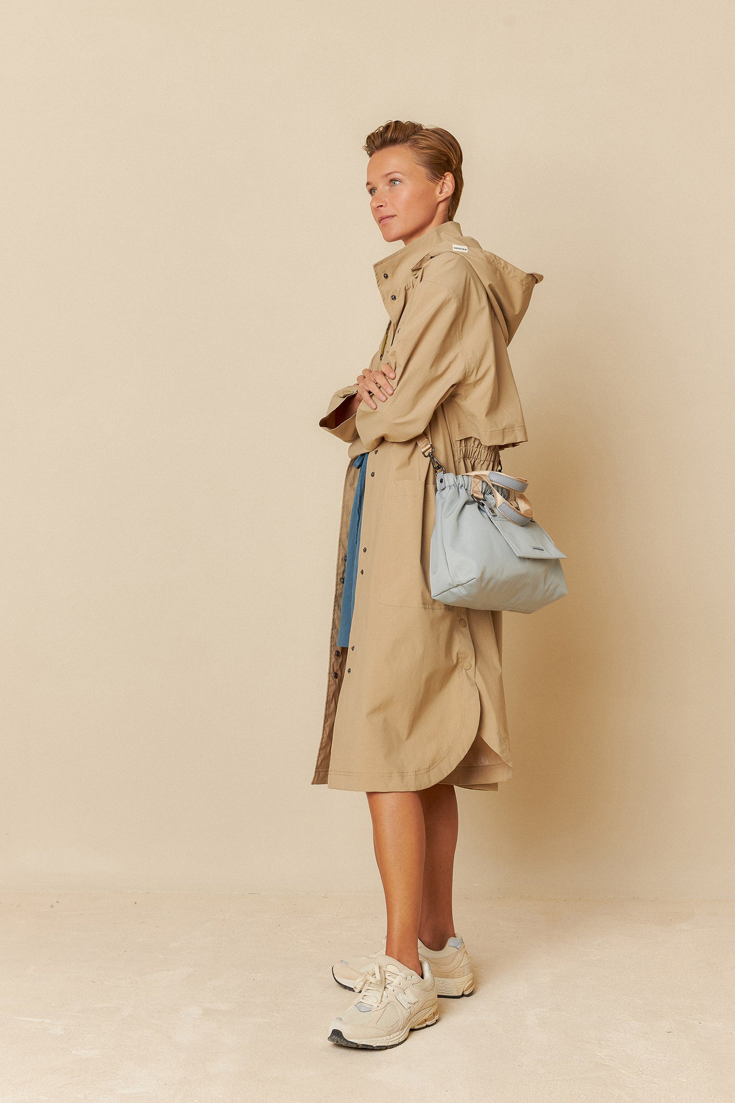 Indi and Cold Bolsos Nylon Bag in Hielo