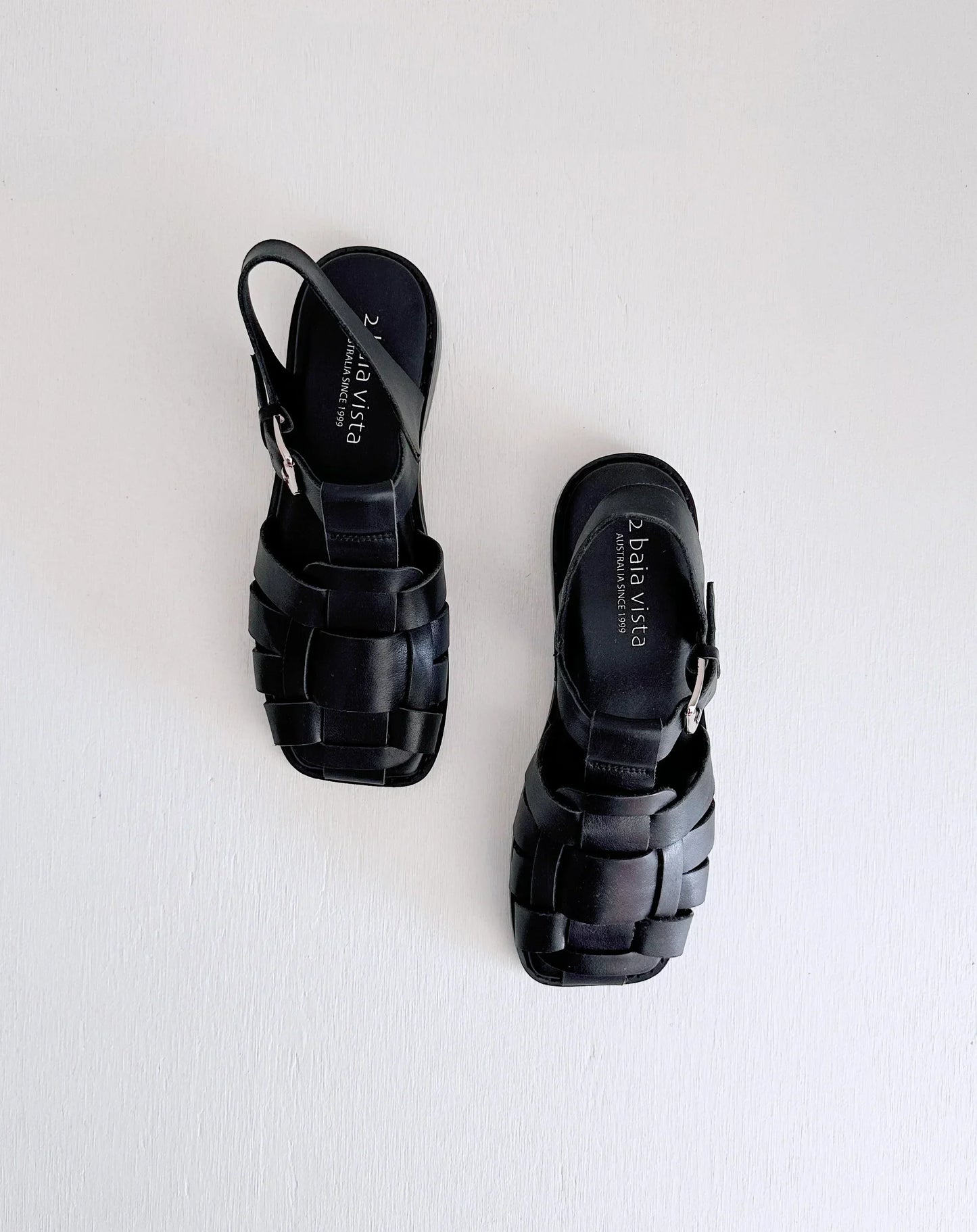 2 Baia Vista Fisherman Sandal in Black