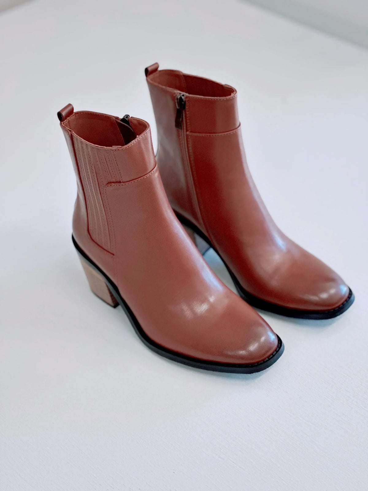 2 Baia Vista MY2366 Ankle Boot in Cuoio - the tartan fox