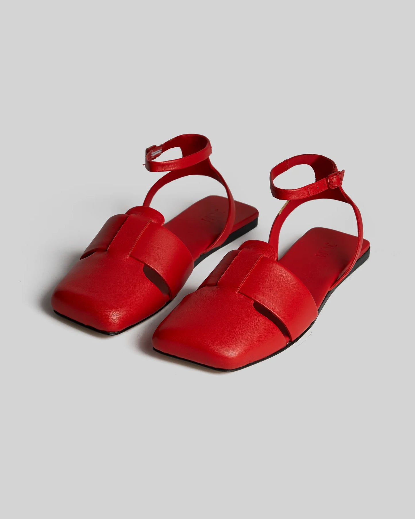 JVAM Brandi Flat in Cartier