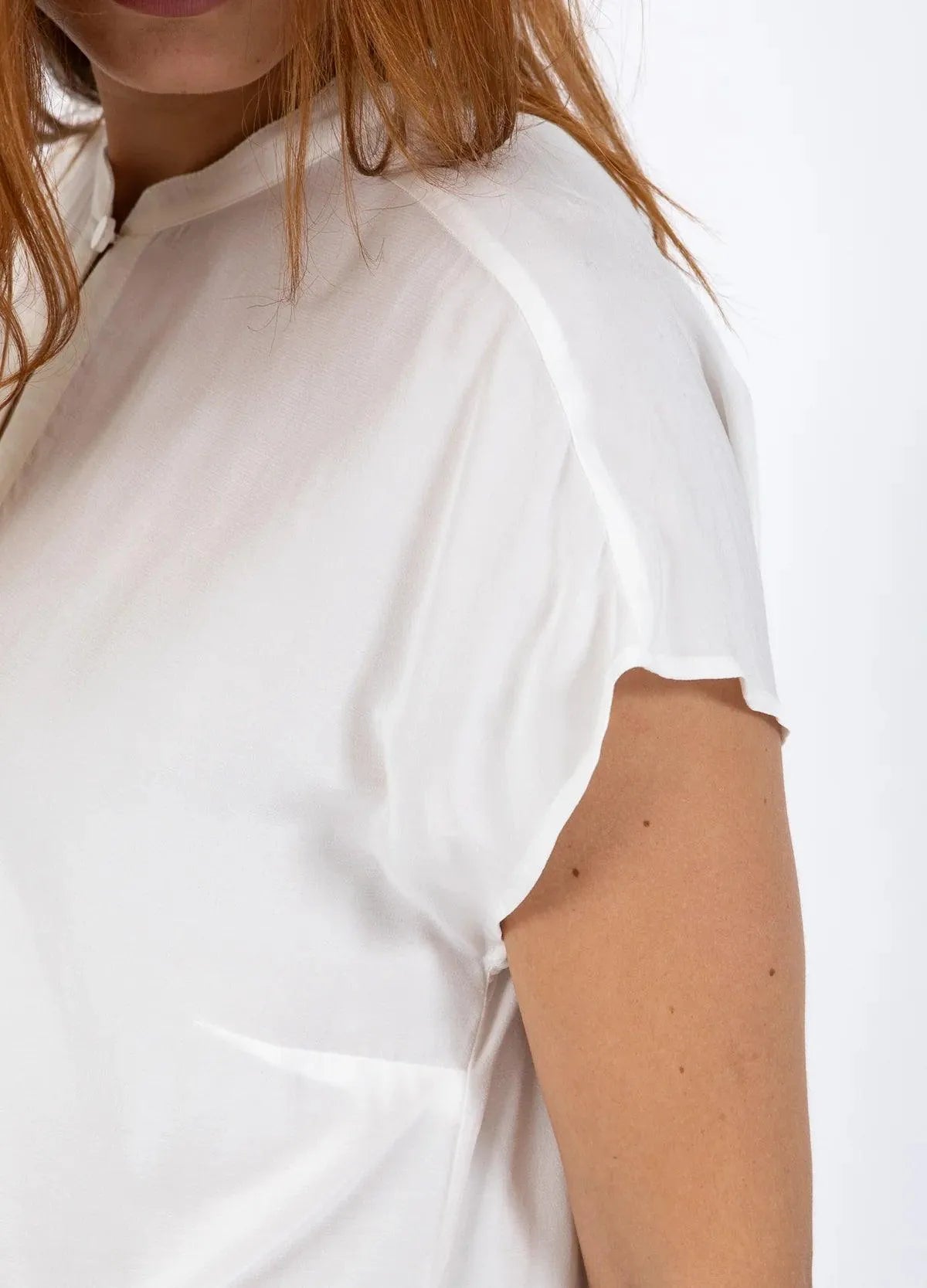 COSTER Top with Stand in Black - the tartan fox