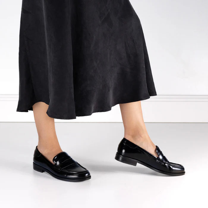 EOS Jenna Loafer in Black - the tartan fox
