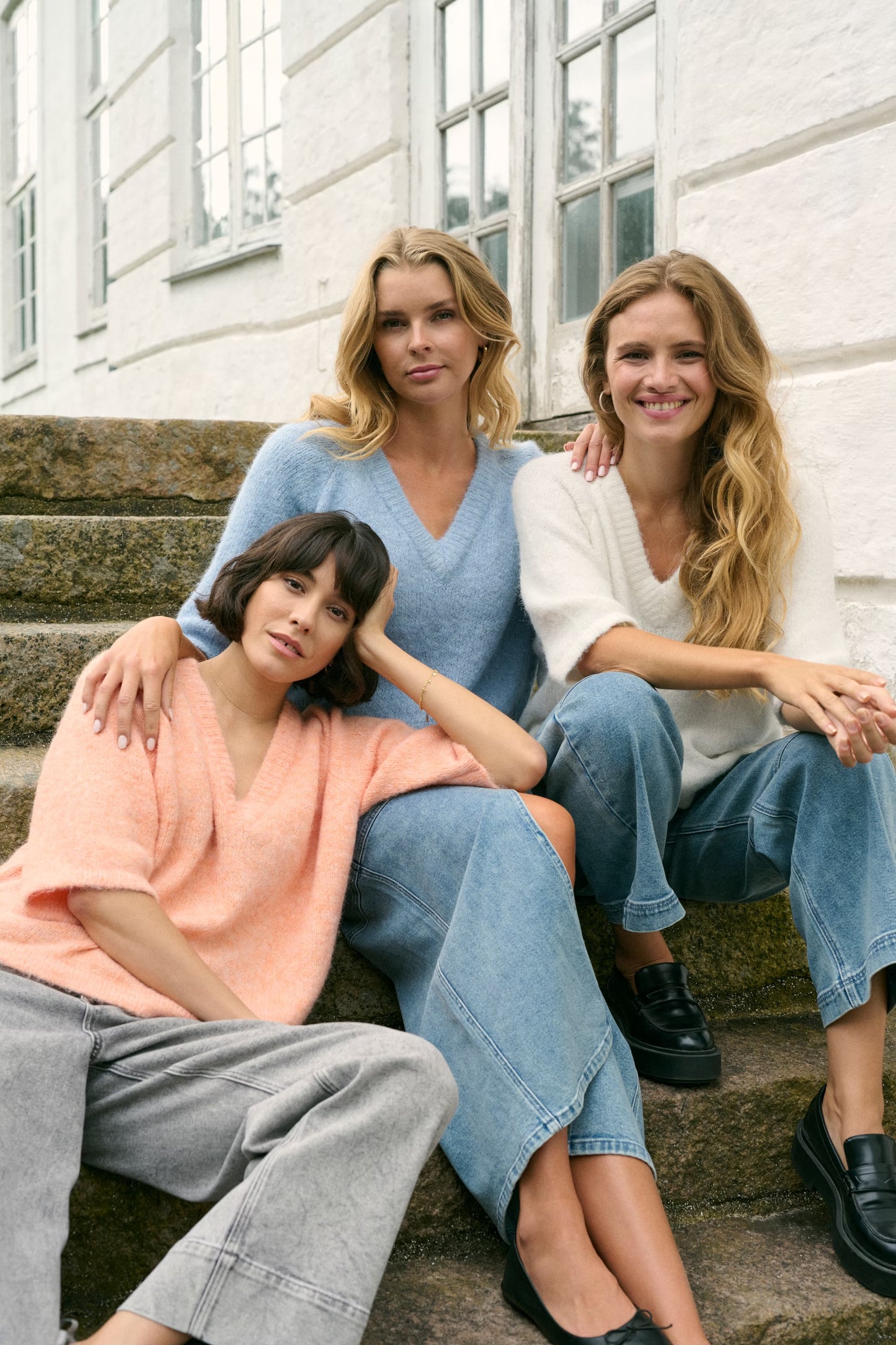 Kaffe KAemilie V-neck Pullover in Peach Nectar - the tartan fox