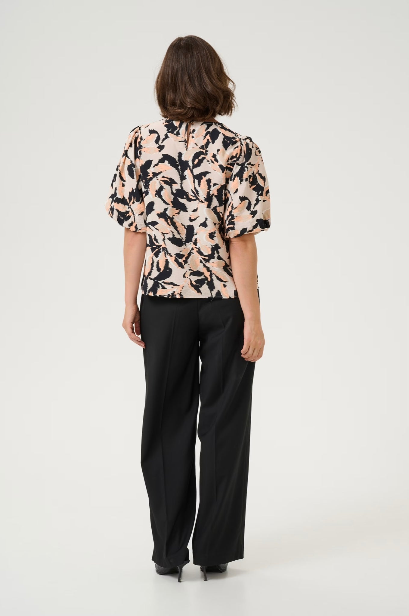 Kaffe KApaco Blouse in Beige/Black/Peach Blurry - the tartan fox