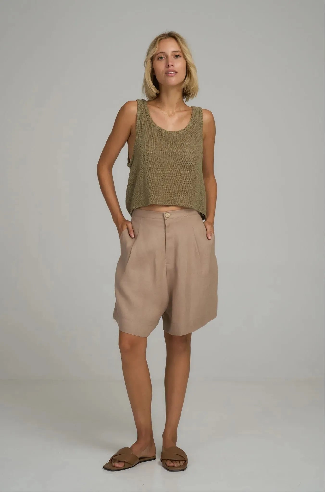 Lilya Dillon Linen Short in Hazelnut - the tartan fox