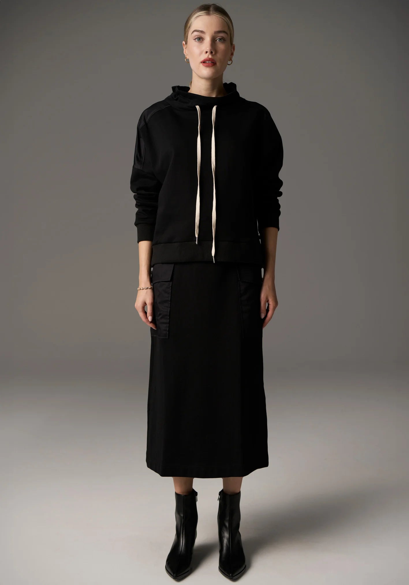 POL Nuray Sweatshirt in Black - the tartan fox