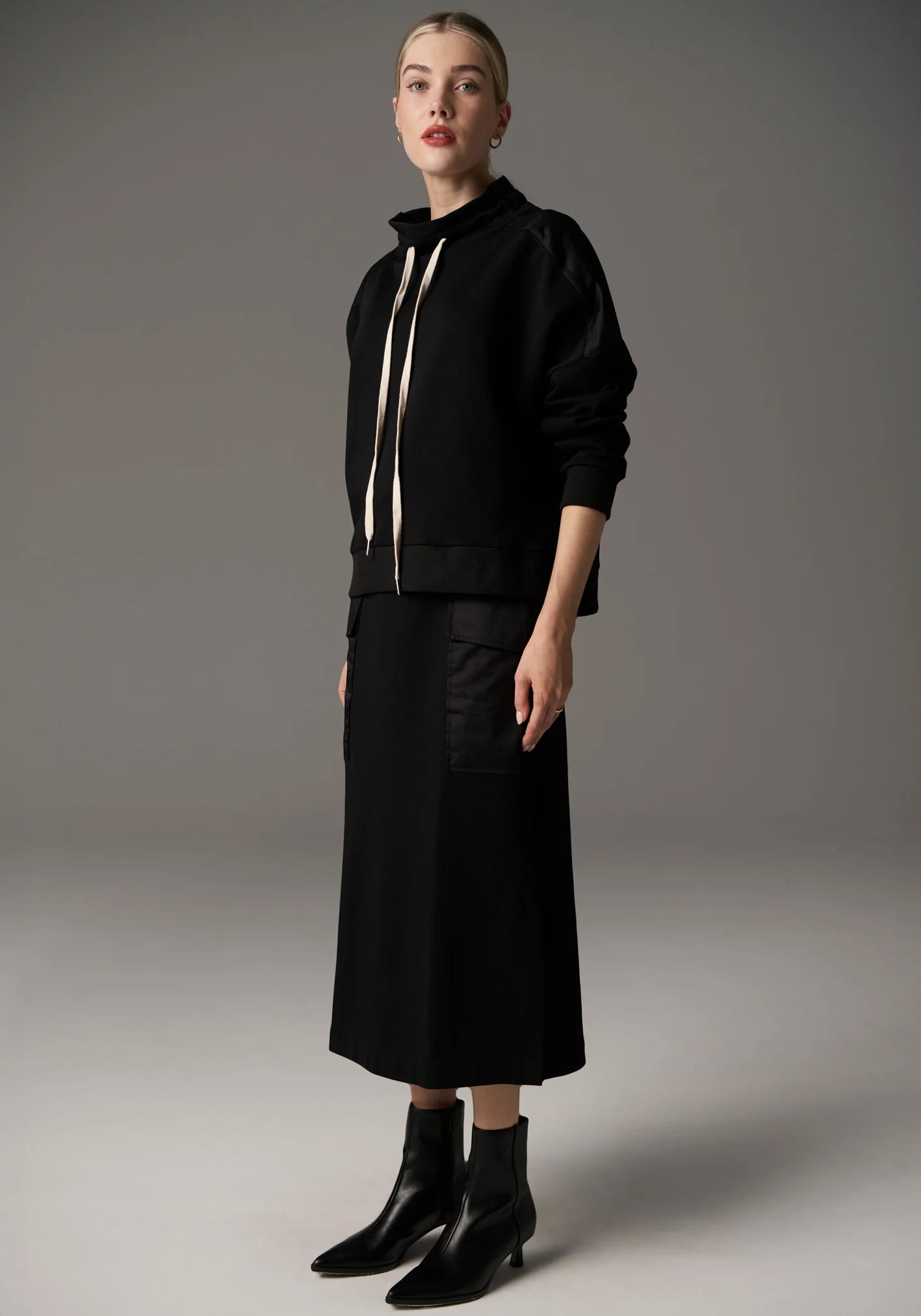 POL Nuray Sweatshirt in Black - the tartan fox