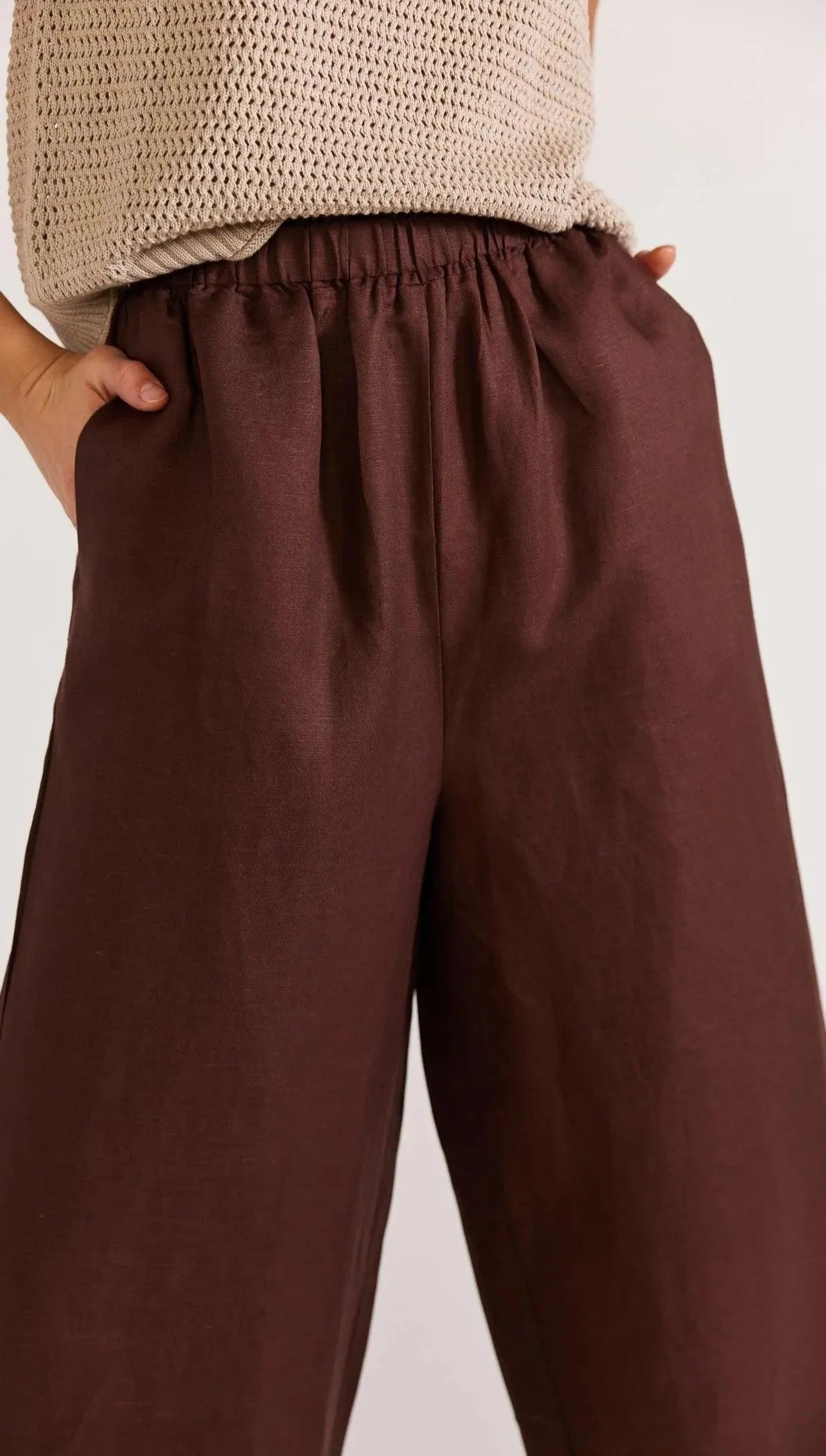 Staple the Label Haven Relaxed Pants in Espresso - the tartan fox