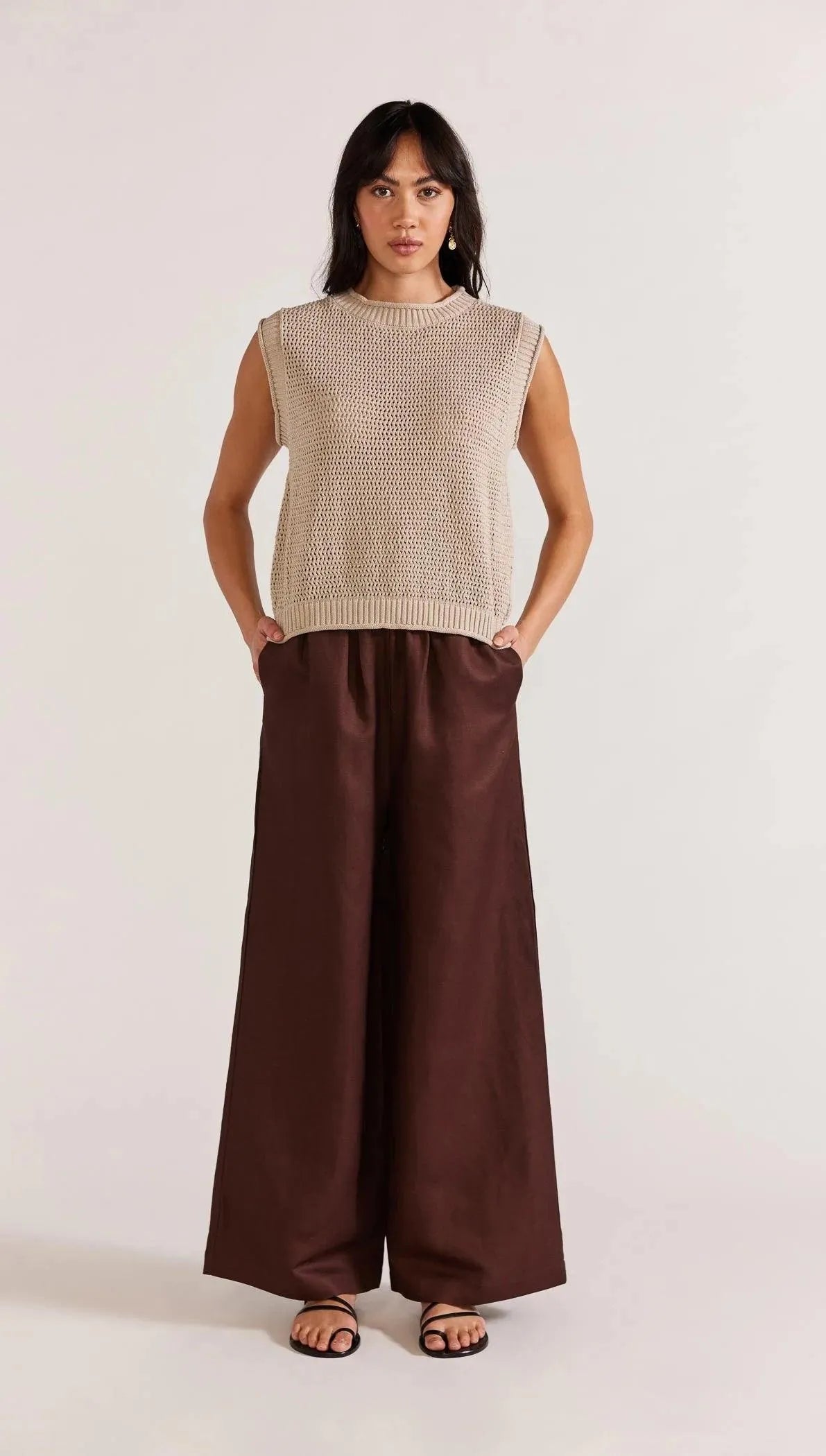Staple the Label Haven Relaxed Pants in Espresso - the tartan fox