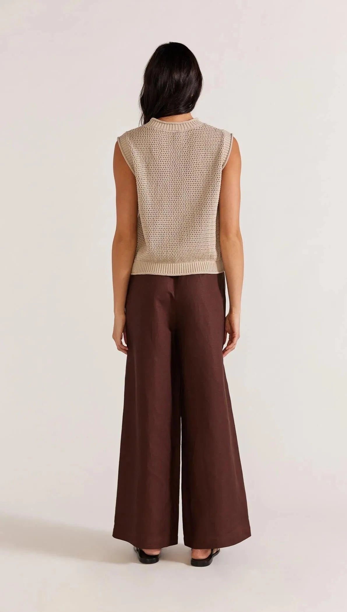 Staple the Label Haven Relaxed Pants in Espresso - the tartan fox