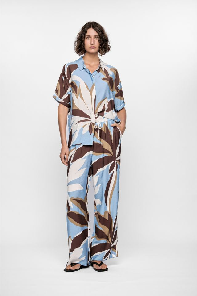 Staple the Label Maeve Resort Shirt in Resort Floral - the tartan fox