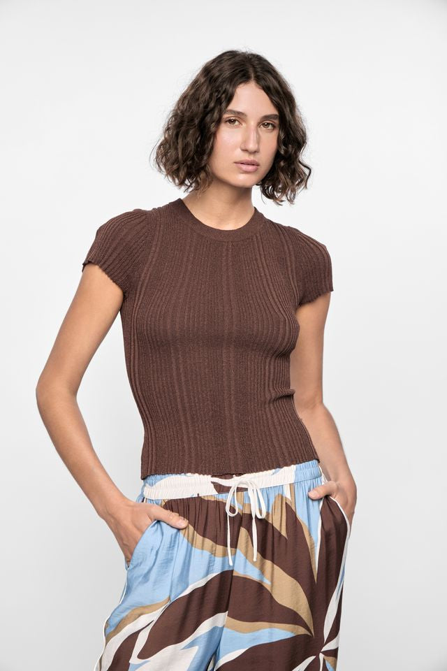 Staple the Label Maya Rib Knit Tee in Espresso - the tartan fox
