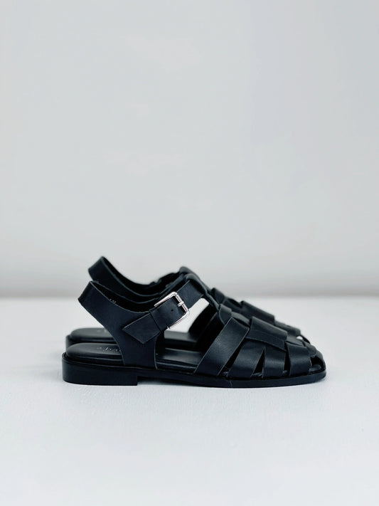 2 Baia Vista Fisherman Sandal in Black