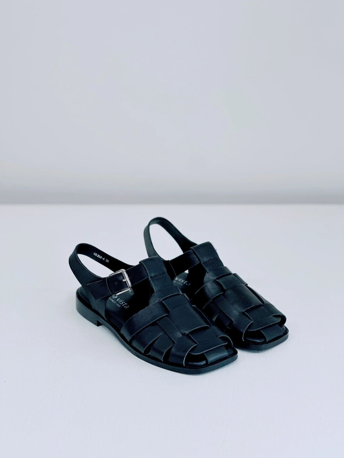 2 Baia Vista Fisherman Sandal in Black