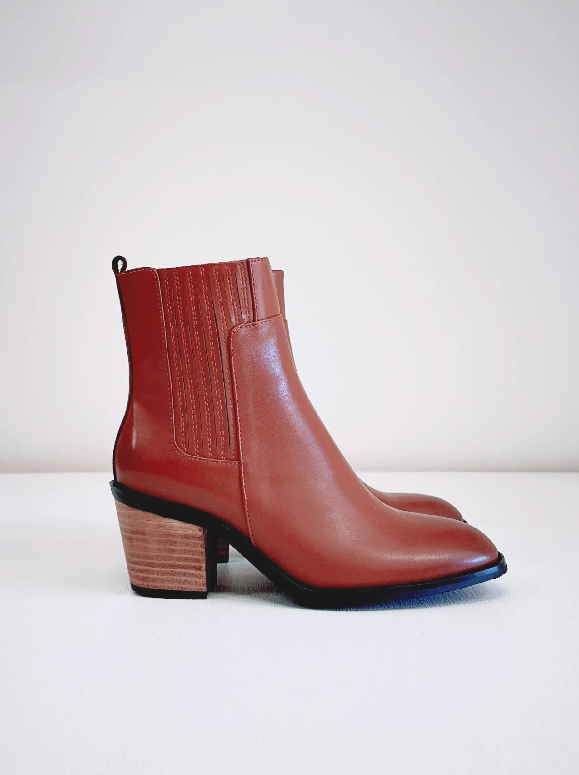 2 Baia Vista MY2366 Ankle Boot in Cuoio - the tartan fox