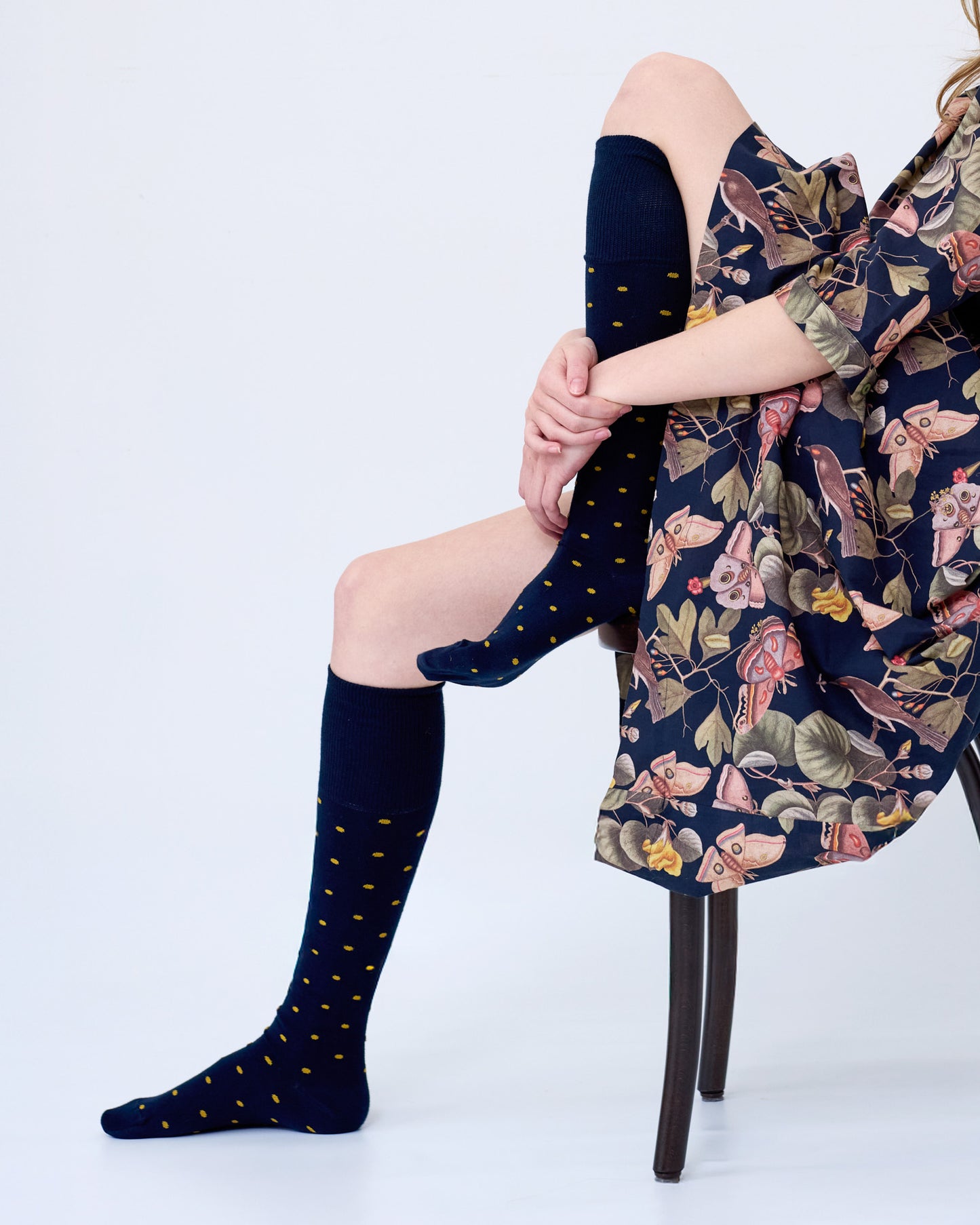 Tightology Dotty Long Cotton Socks in Midnight