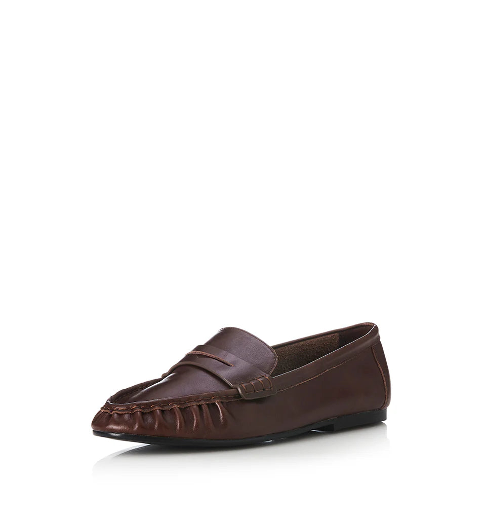 Alias Mae Ivana Loafer in Walnut Wax