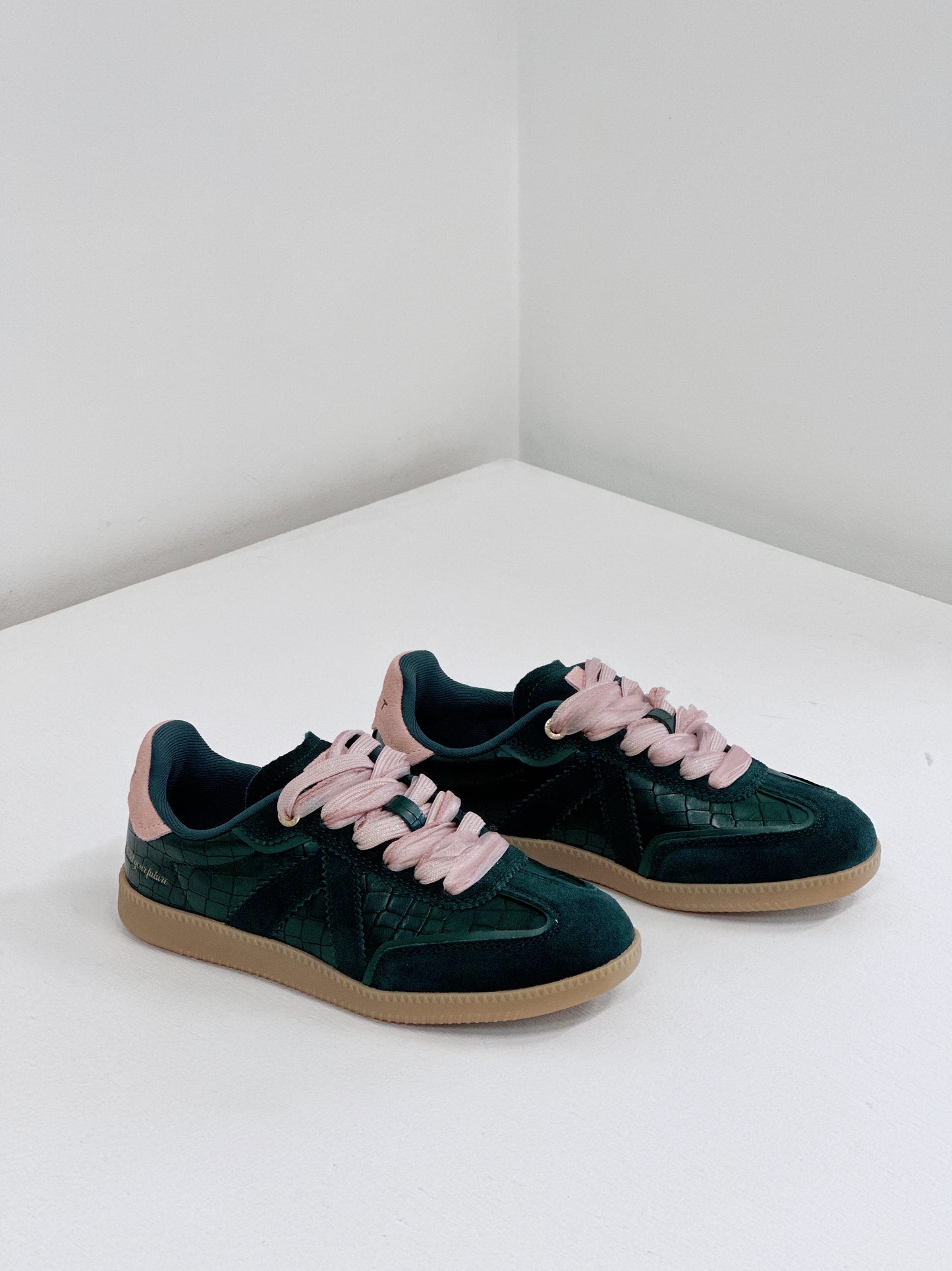 ASFVLT Elite Classic Sneaker Croc Green / Pink