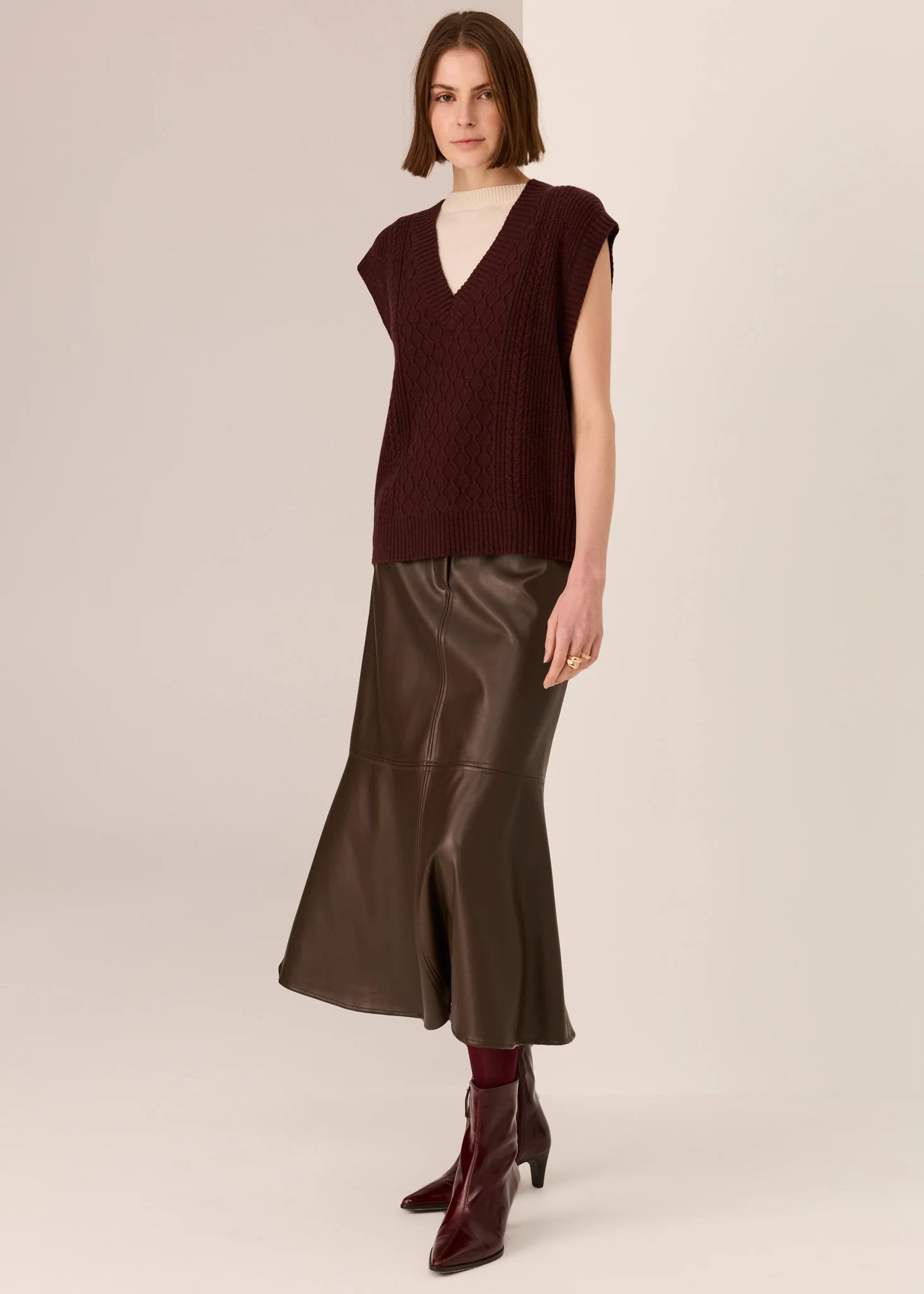 POL Loren Cable Vest Merlot