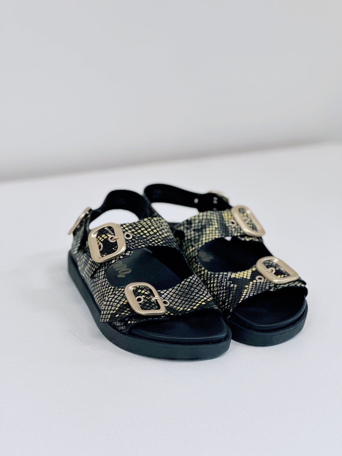Yokono Morena Leather Sandal