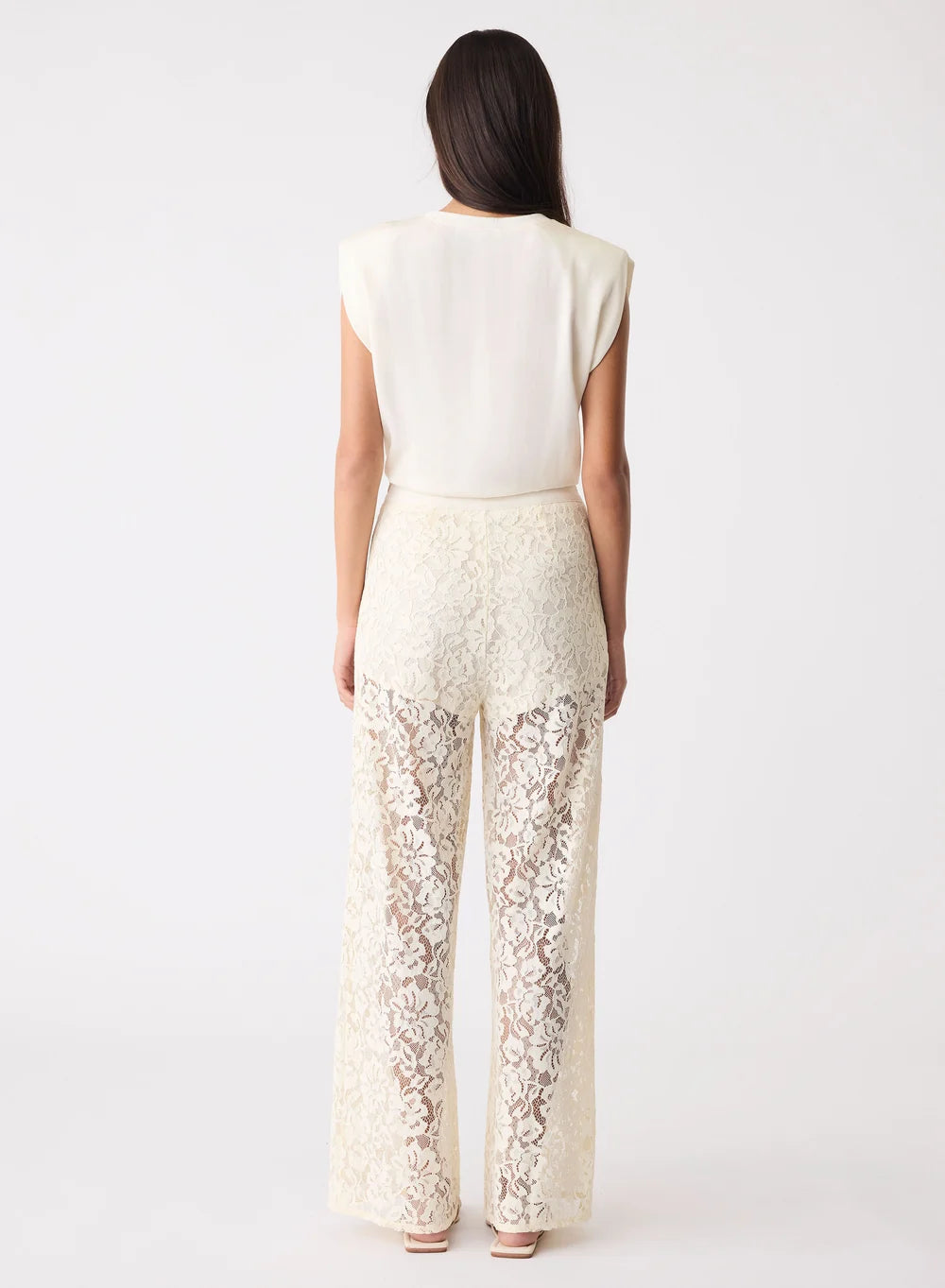 Esmaee Paramount Tee in Ivory