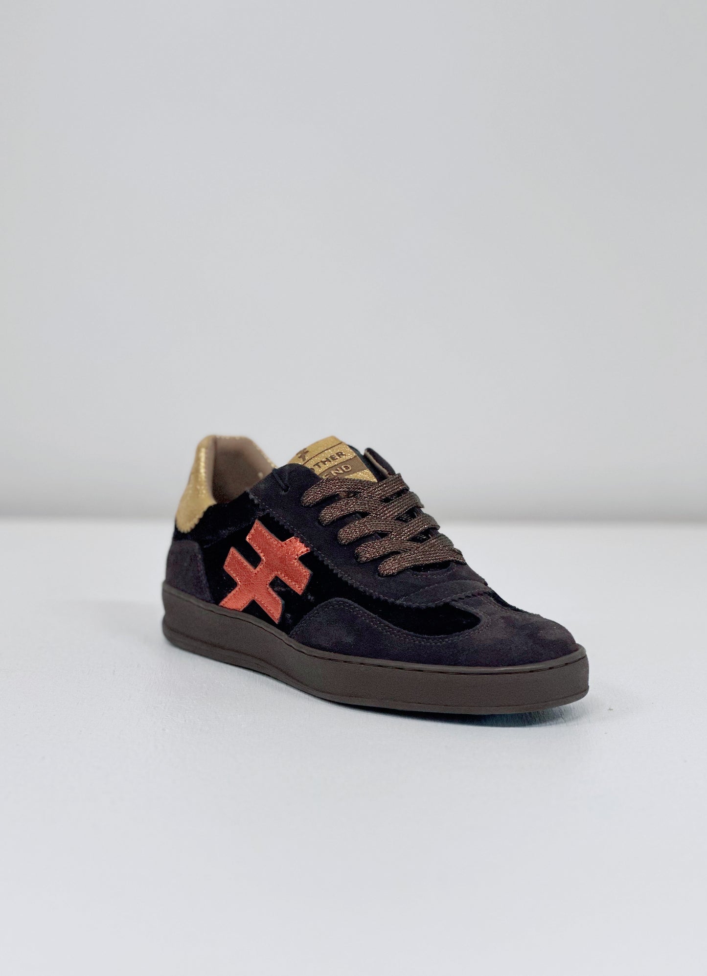 Another Trend Iconic II Brown