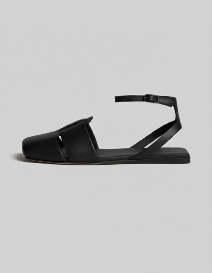 JVAM Brandi Flat in Black