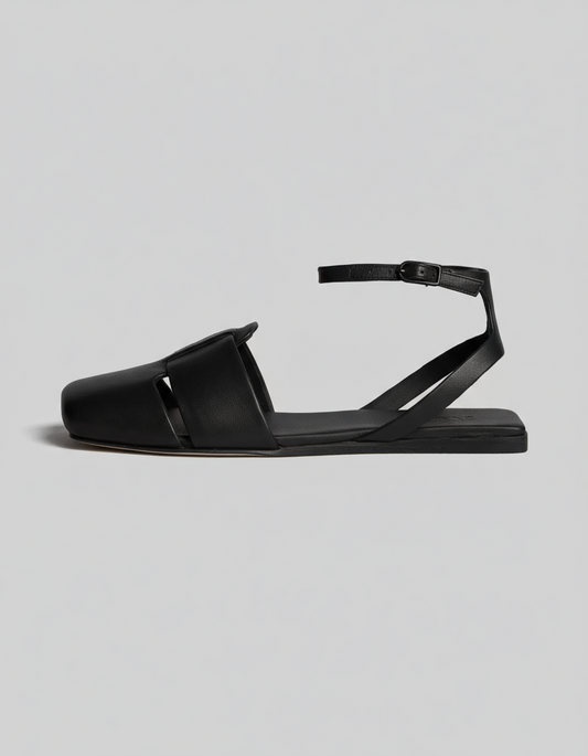 JVAM Brandi Flat in Black
