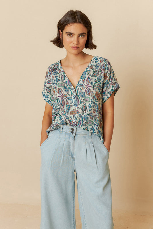 Indi and Cold Paisley Crop Shirt