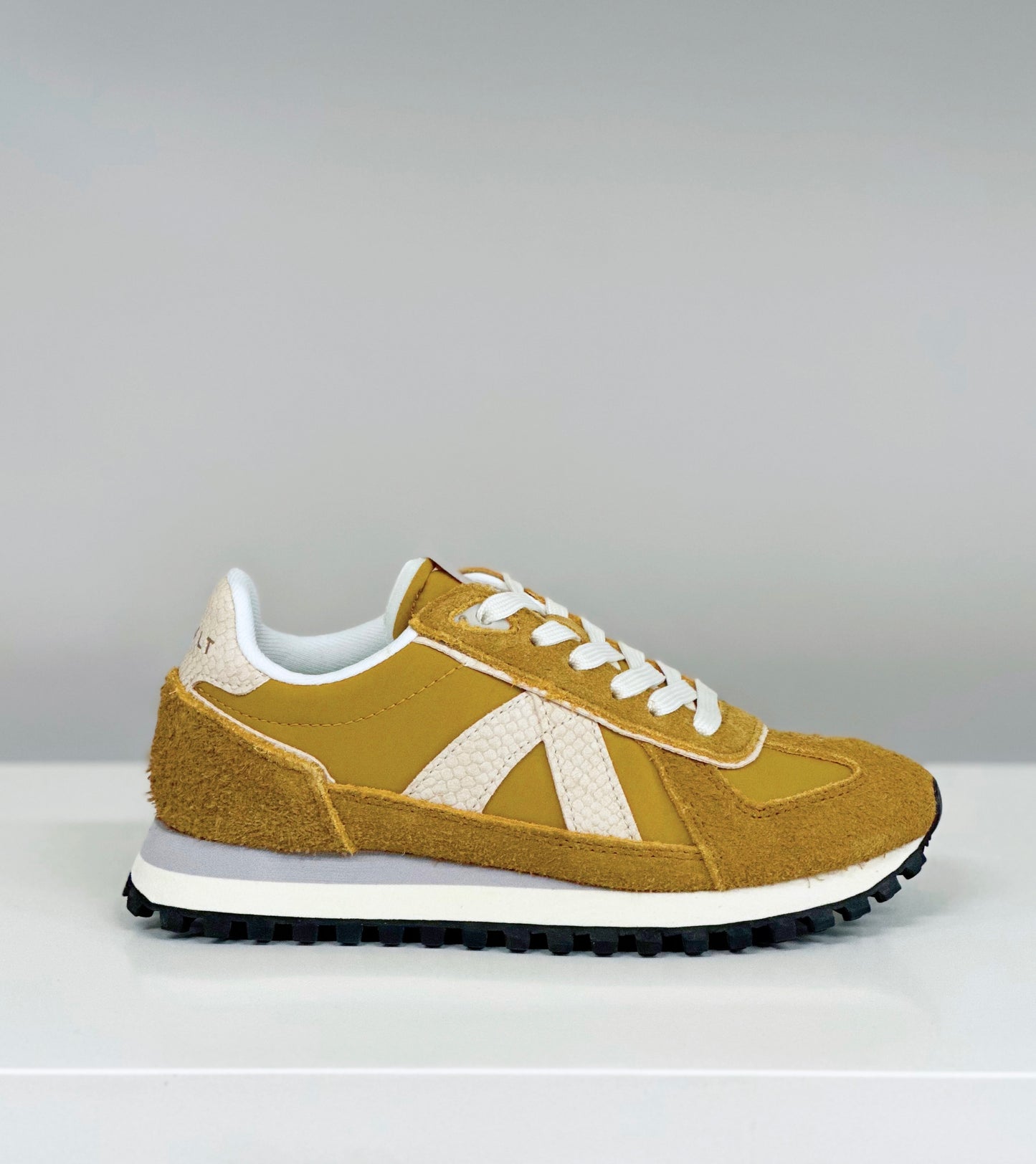 ASFVLT Gate Sneaker Oak Snake Gold
