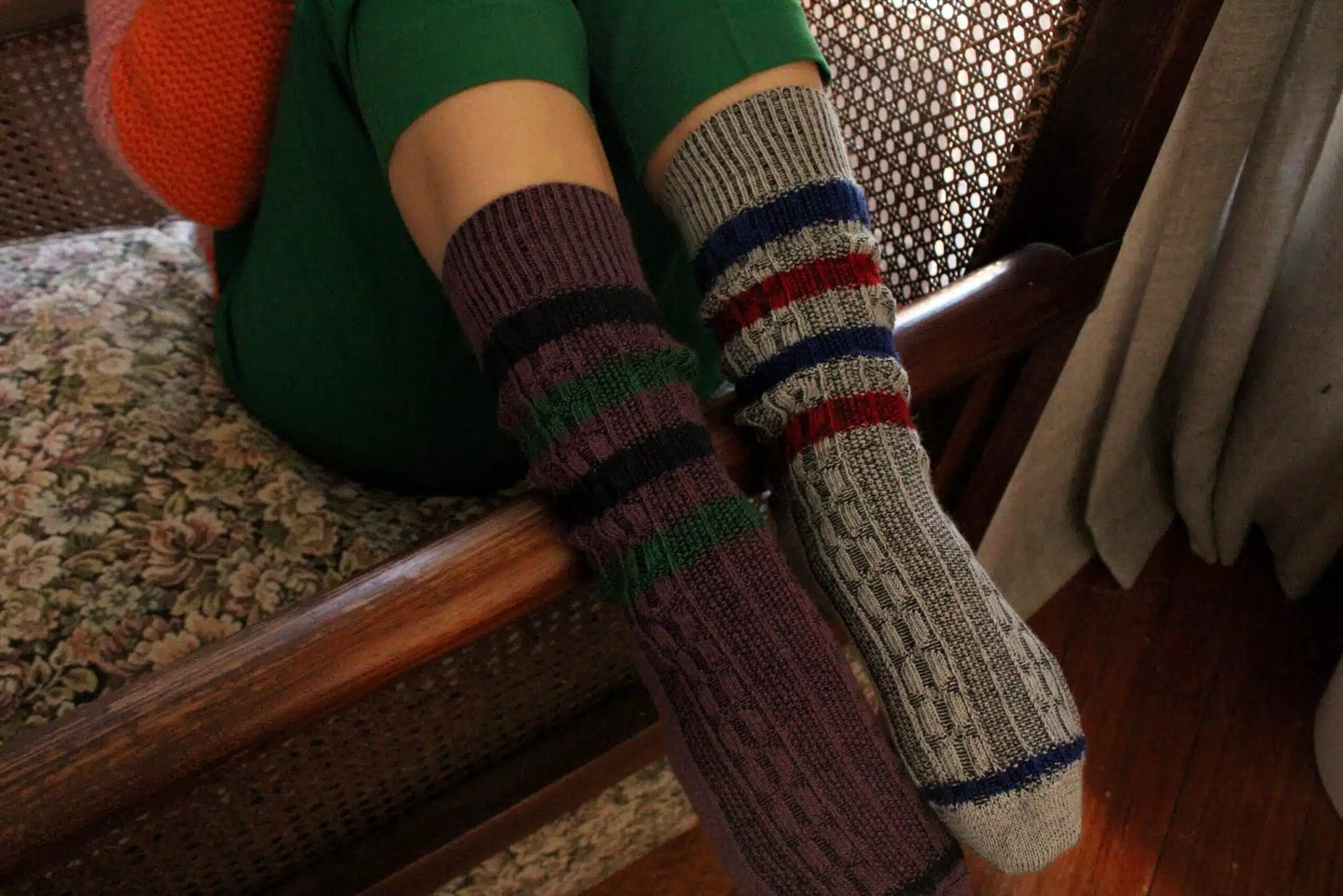 Tightology Chunky Cable Socks in Mauve