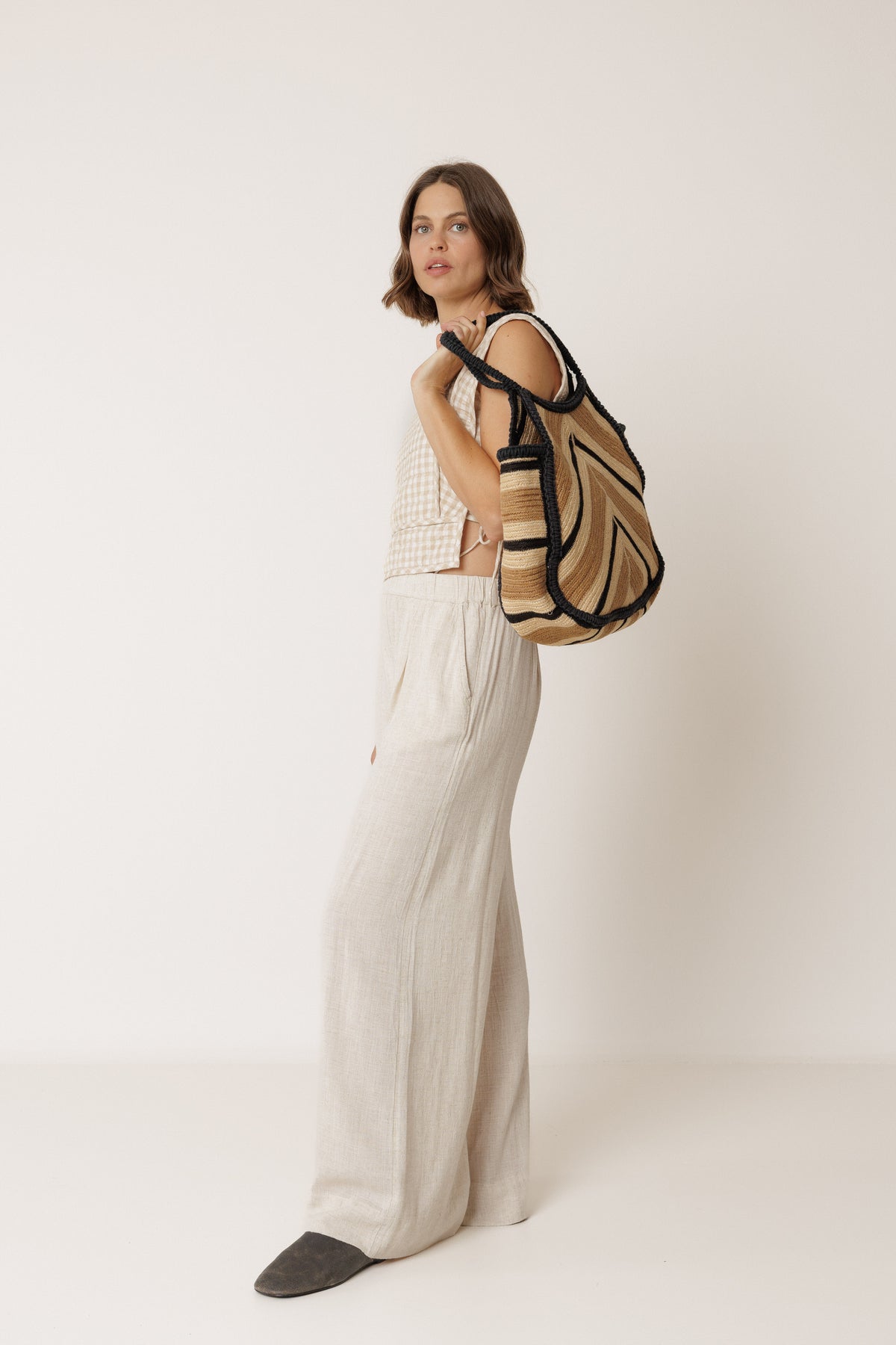 Indi & Cold Herringbone Shopping Bag in Negro