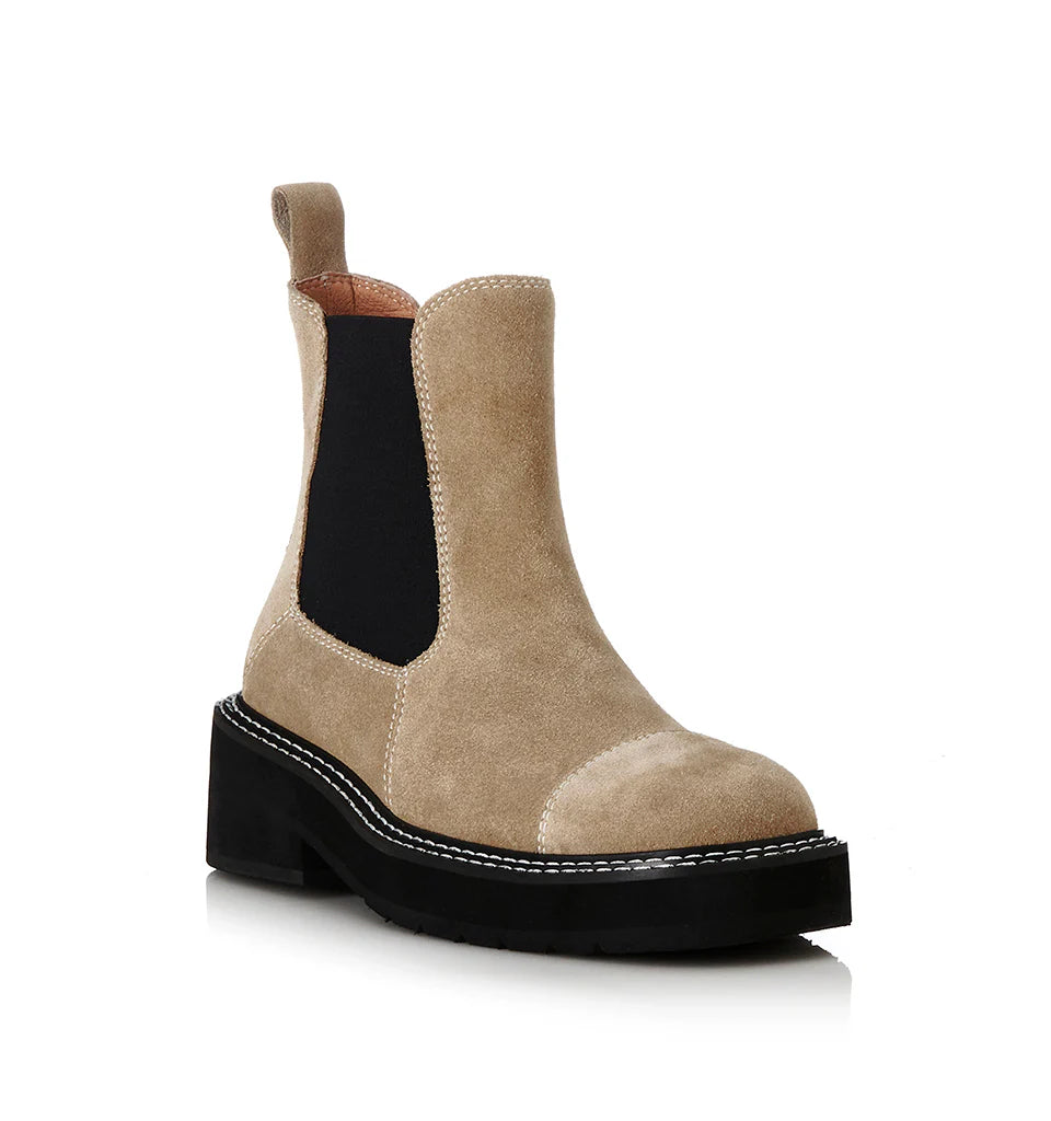 Alias Mae Ebony Chelsea Boot in Natural Suede - the tartan fox