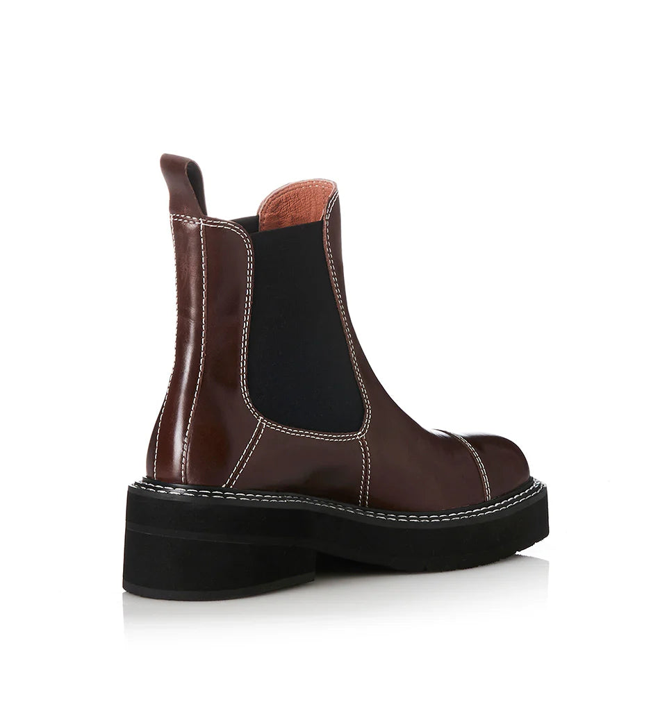 Alias Mae Ebony Chelsea Boot in Walnut Wax - the tartan fox