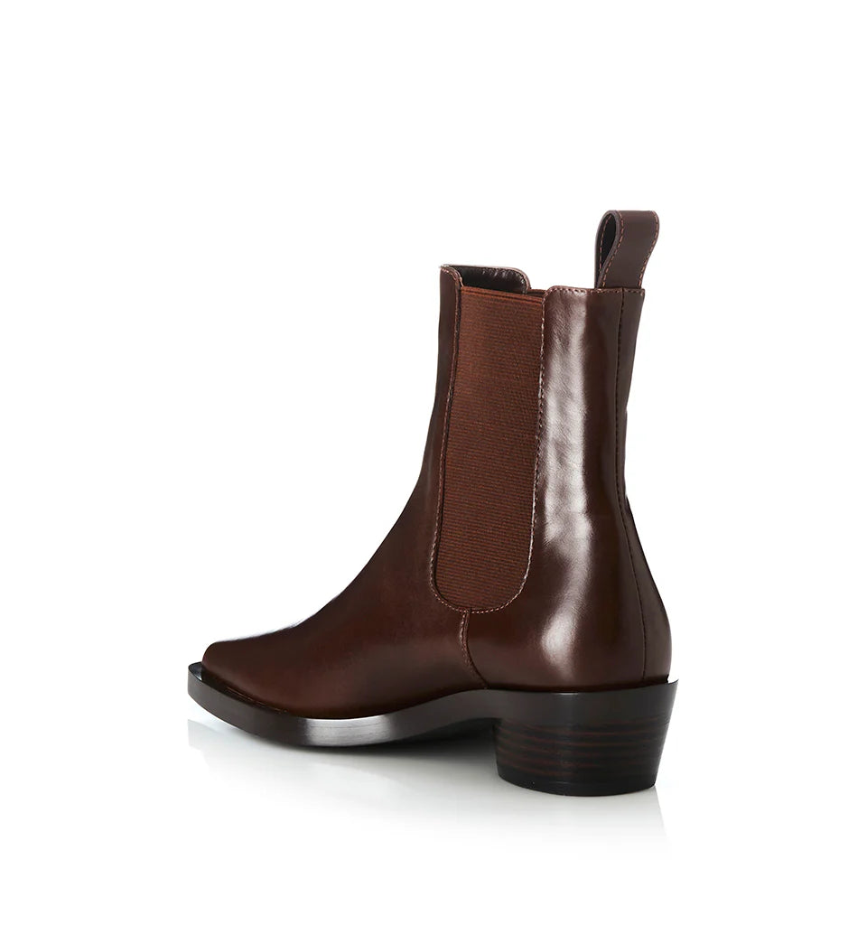 Alias Mae Remy Boot in Walnut Wax - the tartan fox