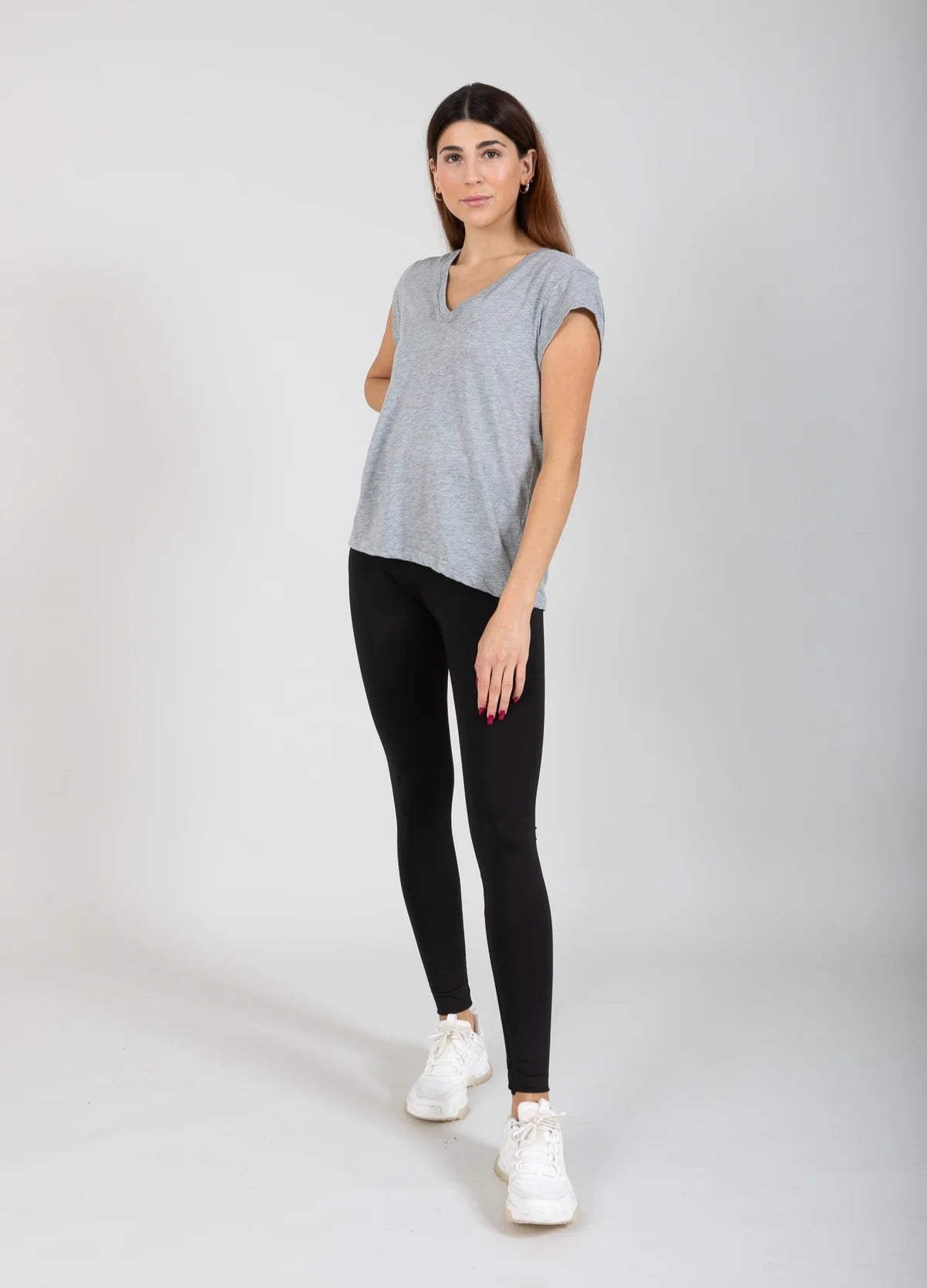 CC Heart Basic V-neck T-shirt in Light Grey - the tartan fox