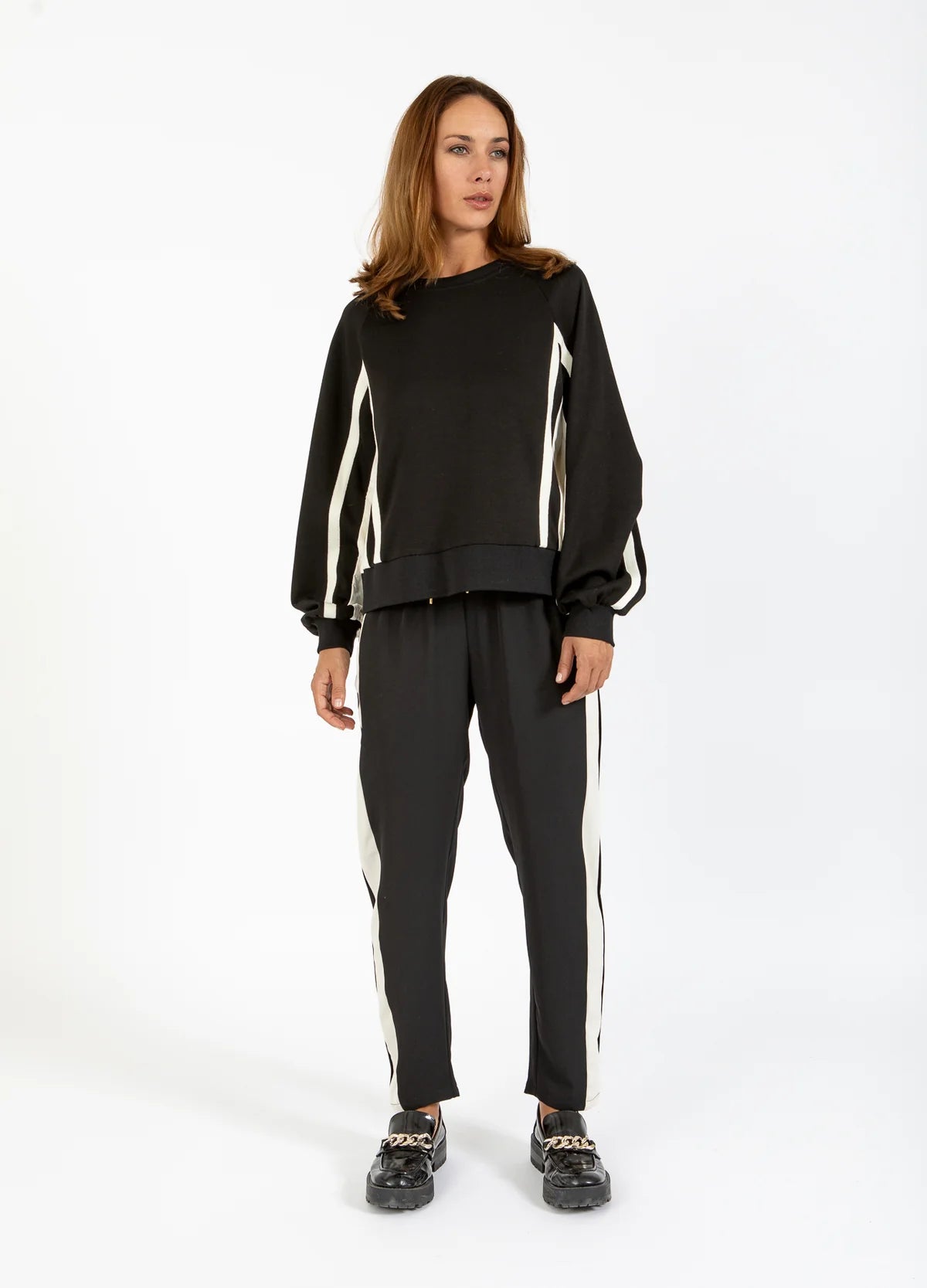 COSTER Sporty Pants with Side Panel in Crème/Black - the tartan fox