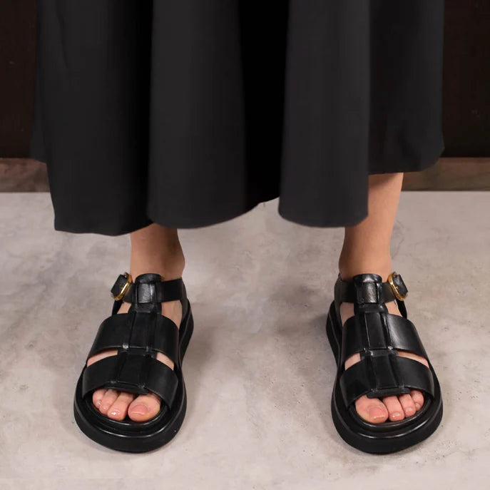 EOS Slayer Sandal in Black