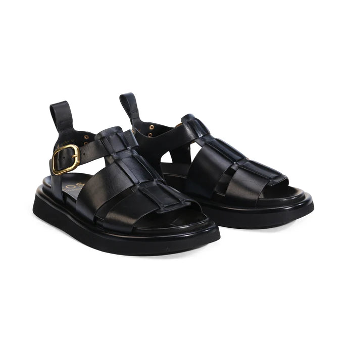 EOS Slayer Sandal in Black