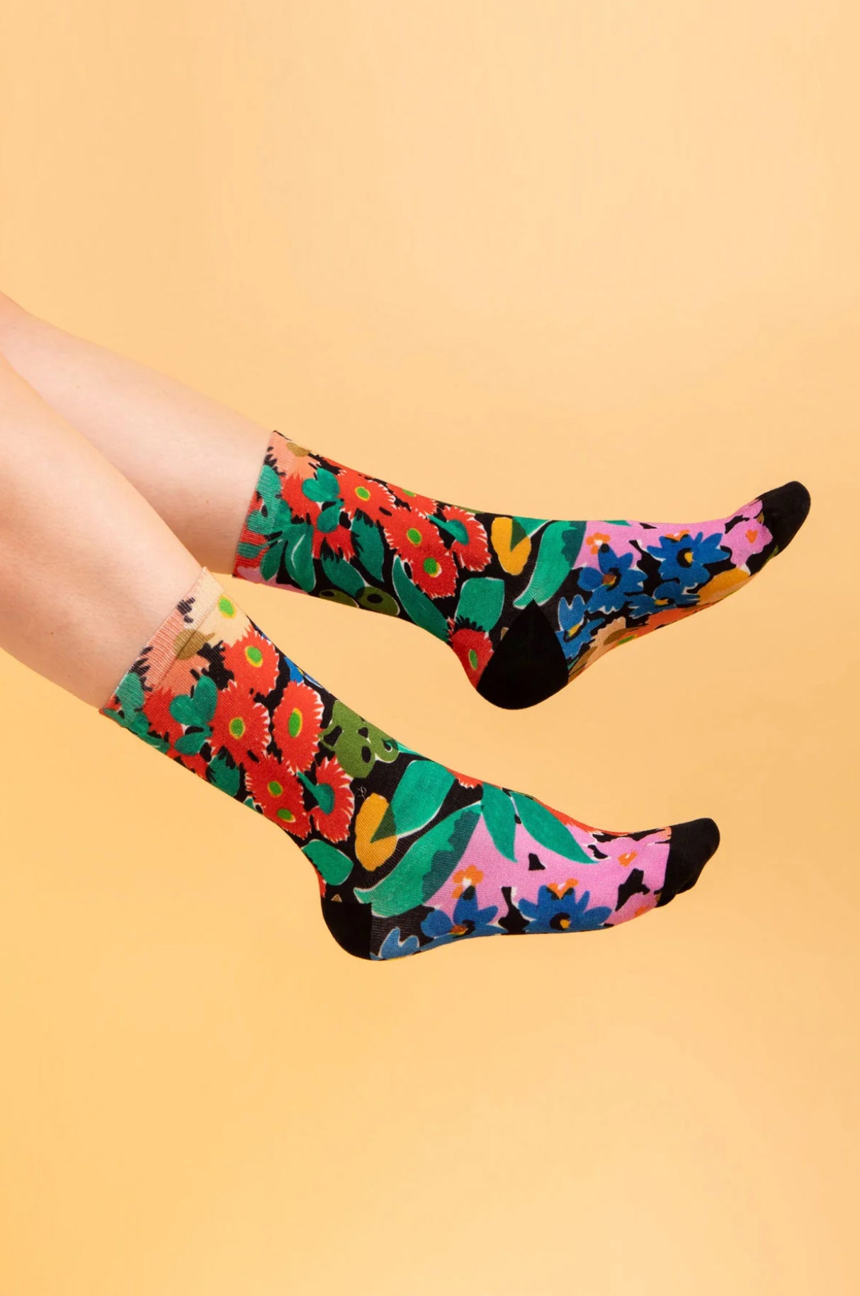 Julie White Bush Bloom Socks - the tartan fox