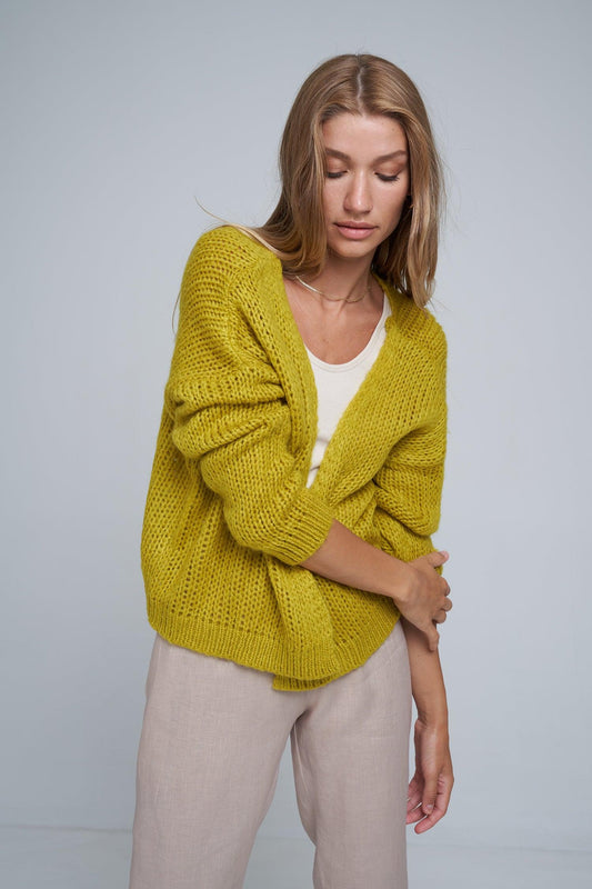 Lilya Marais Cardigan in Anise Yellow - the tartan fox