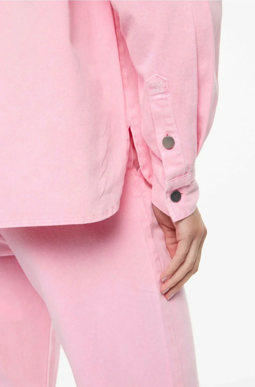 Pink denim shirt and pants set with button cuffs, women's fashion