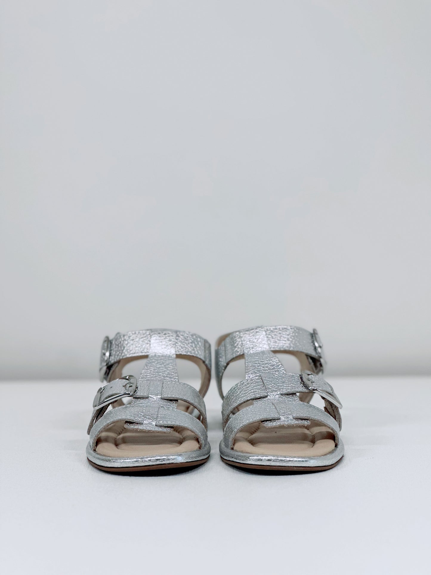 Nu Neo Pia Metallic Leather Sandal in Silver - the tartan fox