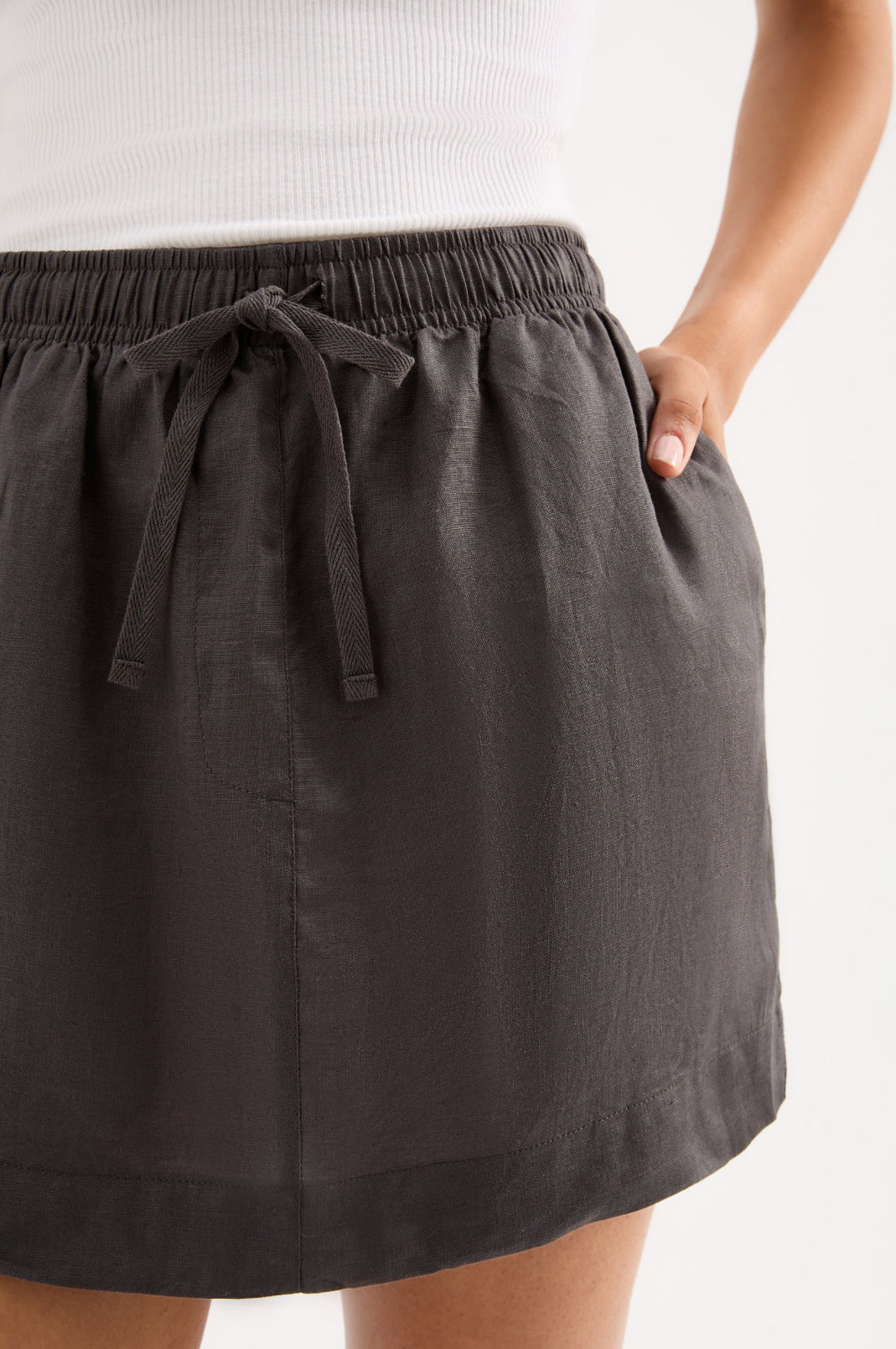 Nude Lucy Lounge Linen Skirt in Coal - the tartan fox